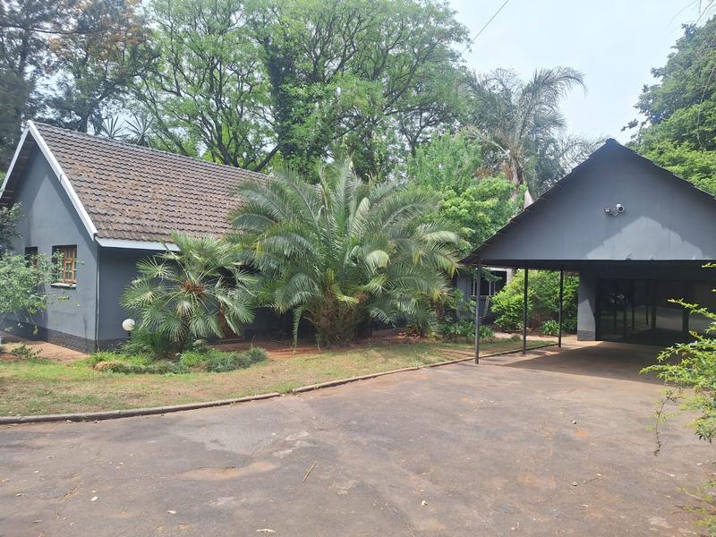 6 Bedroom Property for Sale in Stilfontein North West